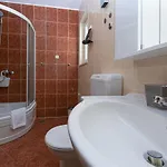 Family-friendly With Swimming Pool Brela, Makarska - 20065 Apartament