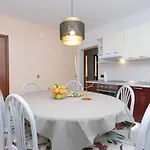 Family-friendly With Swimming Pool Brela, Makarska - 20065 Apartament Brela