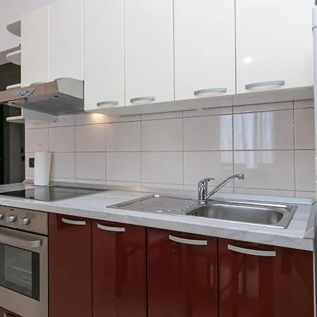 Apartment Family Friendly With A Swimming Pool Brela, Makarska - 20065 Brela