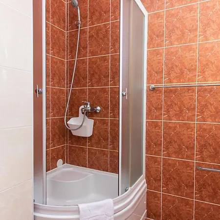 Apartment Family Friendly With A Swimming Pool Brela, Makarska - 20065 Brela