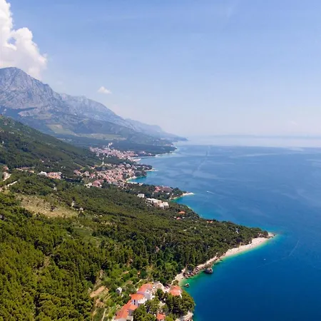 Family Friendly With A Swimming Pool Brela, Makarska - 20065 Apartment
